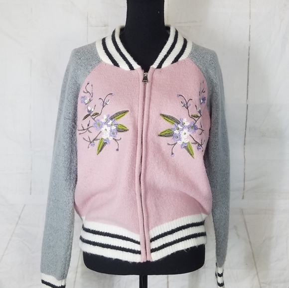 True craft embroidered bomber sweater - Picture 2 of 9